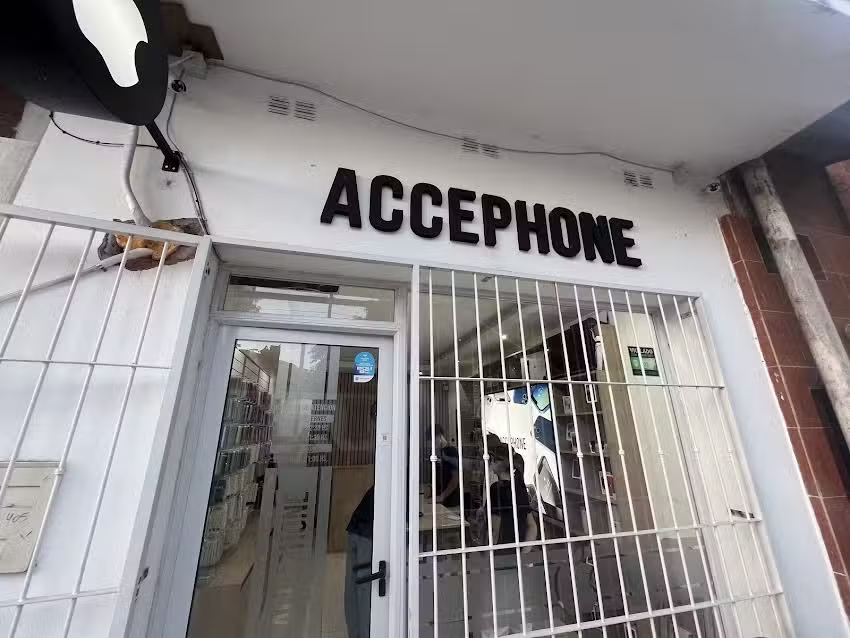 Accephone
