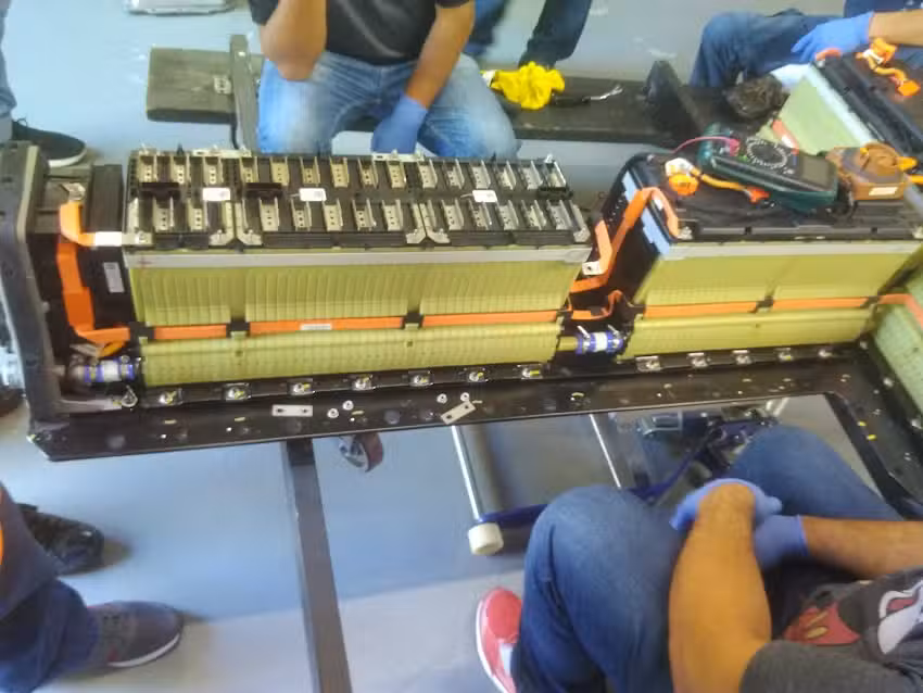 ATENCION AUTOS ELECTRICOS E HIBRIDOS