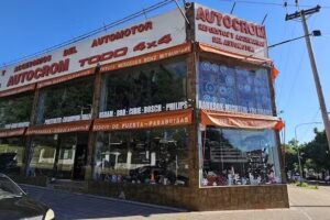 AUTOCROM REPUESTOS Y ACCESORIOS DEL AUTOMOTOR LIDER EN CUBIERTAS Y PARABRISAS