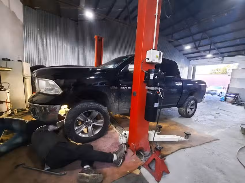 Autolider Autolider- Taller de tren delantero, alineaci&oacute;n y balanceo