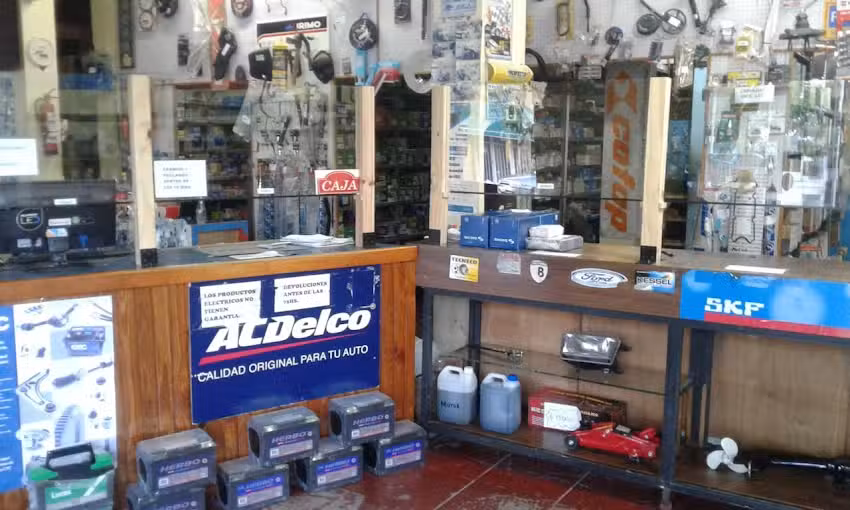 Casa Luna Autopiezas