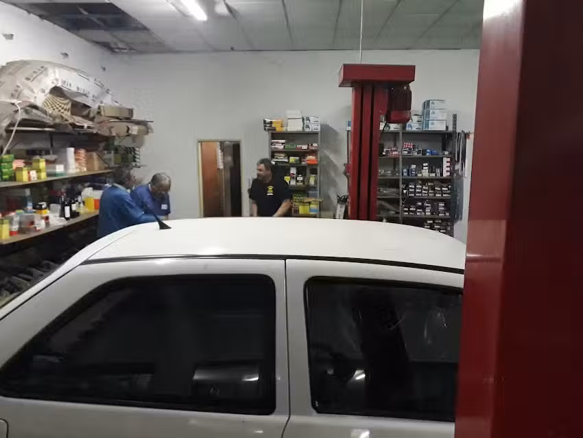 Cipolloni Osvaldo &ndash; Service Ford &ndash; Volkswagen