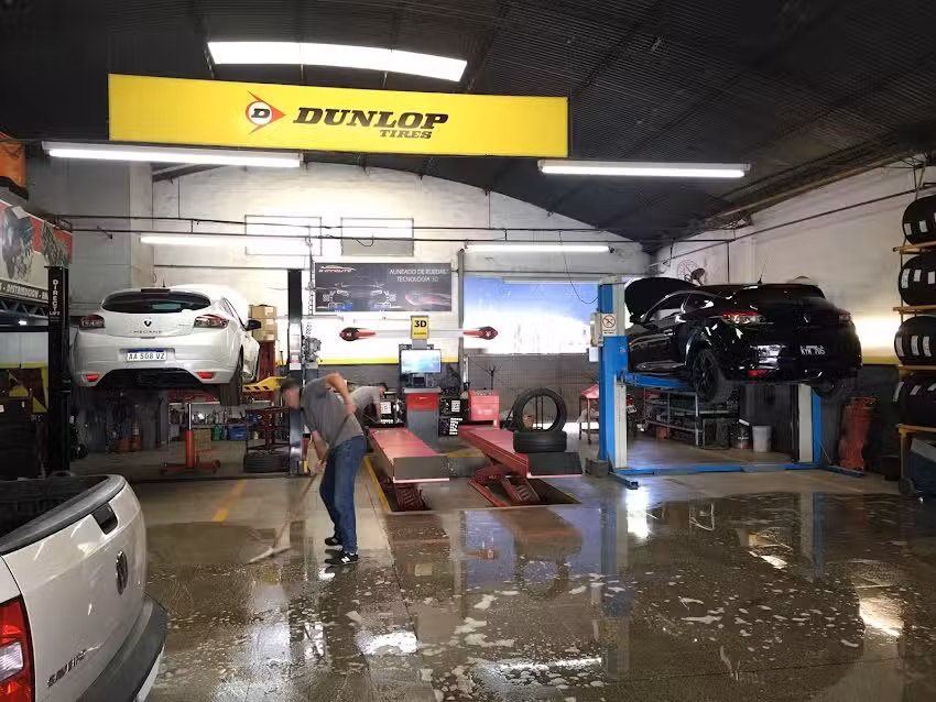 D&rsquo;ipp&oacute;lito Neum&aacute;ticos & Car Service