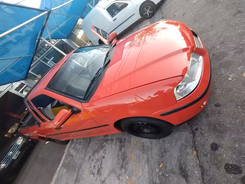 El Pariente Alineaci&oacute;n y Tren Delantero