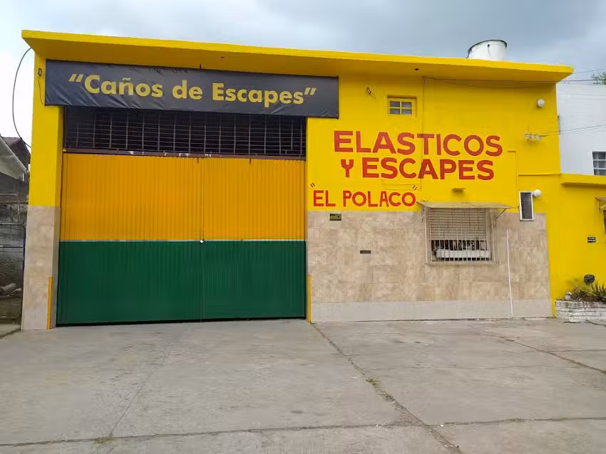 El Polaco escapes y el&aacute;sticos