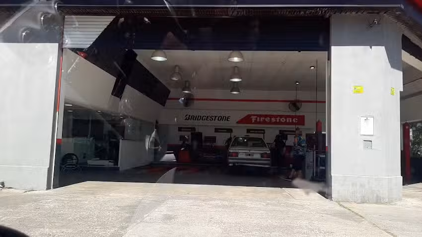 GA Neum&aacute;ticos y Servicios &ndash; Car Service & Lubricentro Echesortu