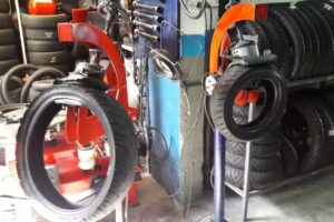 GOMERIA &ndash; AUTOS Y MOTOS &ndash; Neum&aacute;ticos JG (Villa del Parque)