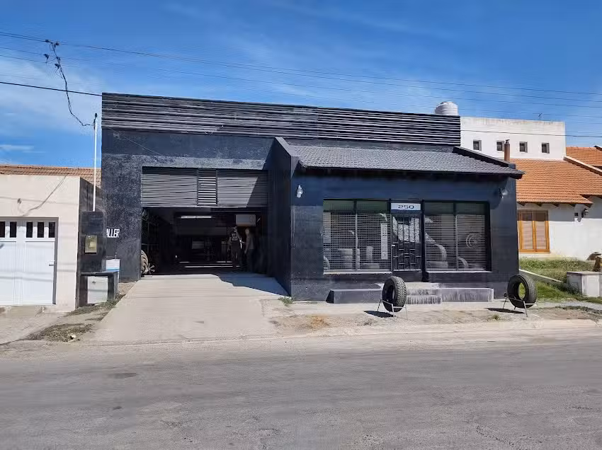 Gomer&iacute;a Av Berutti 250