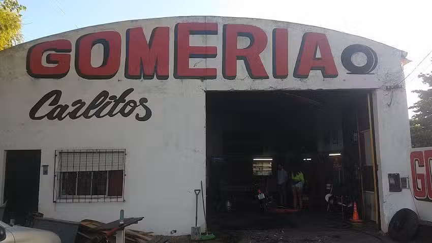 Gomeria Carlitos autos y camiones alineacion frenos tren delantero suspenciones