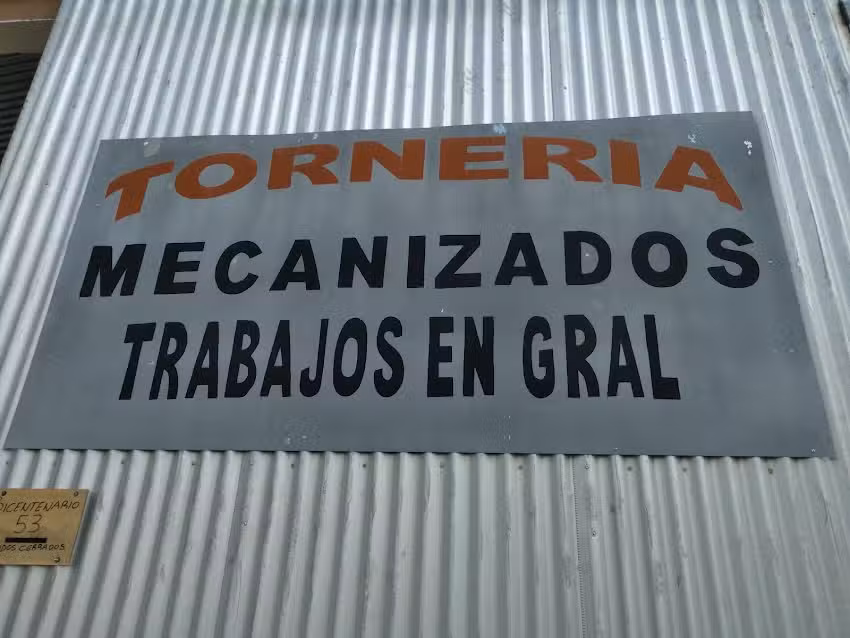 GRUA DE AUXILIO MECANICO . HACEMOS FACTURA PARA EL REINTEGRO DEL SEGURO.