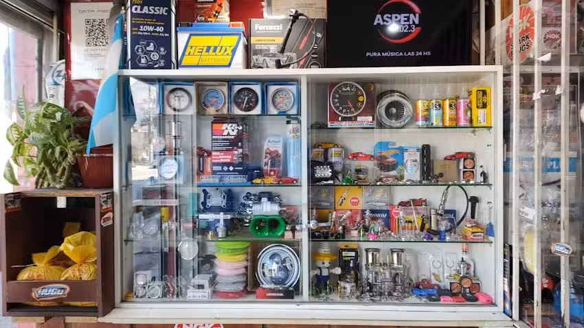 Hugo Repuestos Lan&uacute;s