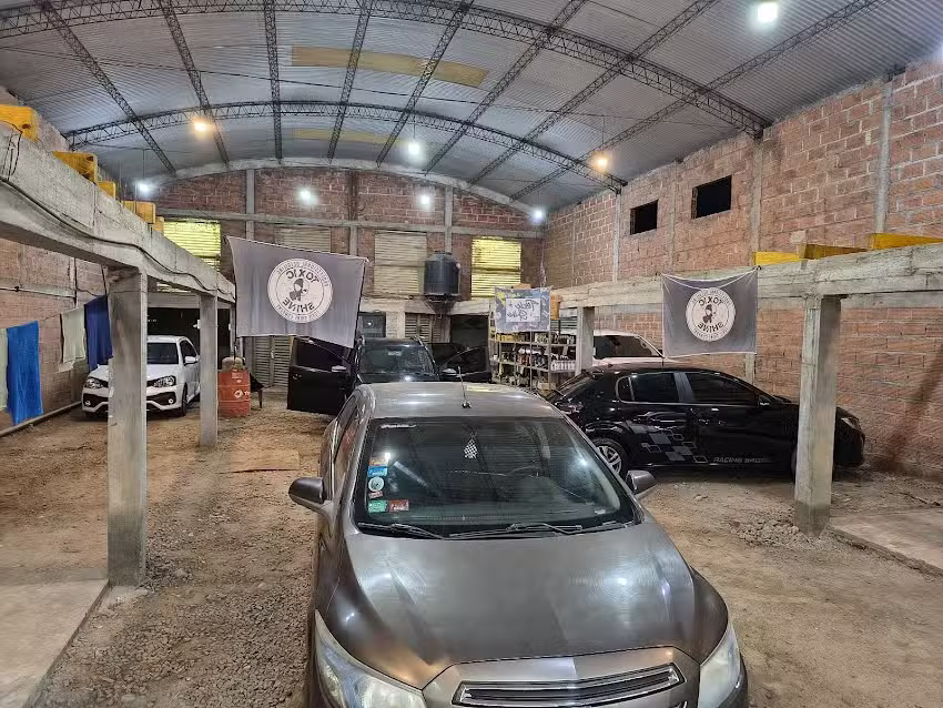 Ll.V garage