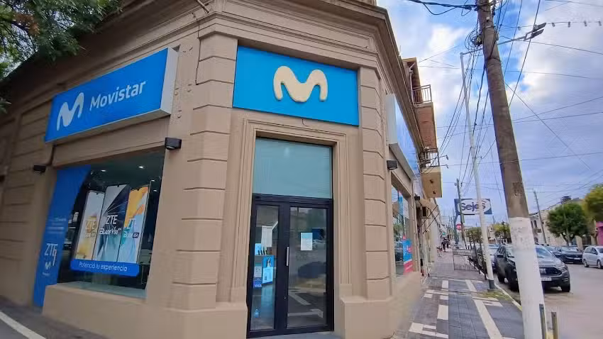 Movistar Ca&ntilde;uelas