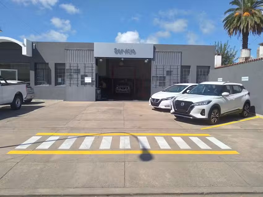 Nissan Sendai Servicio T&eacute;cnico Hugo-Sala