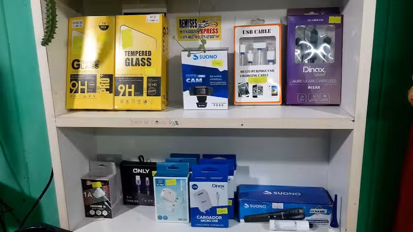 Peluquer&iacute;a Tomy Anexo venta de accesorios para celulares