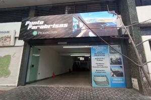 Punto Parabrisas y Neum&aacute;ticos
