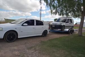 Remolques y auxilio mecanico (leo zabala)