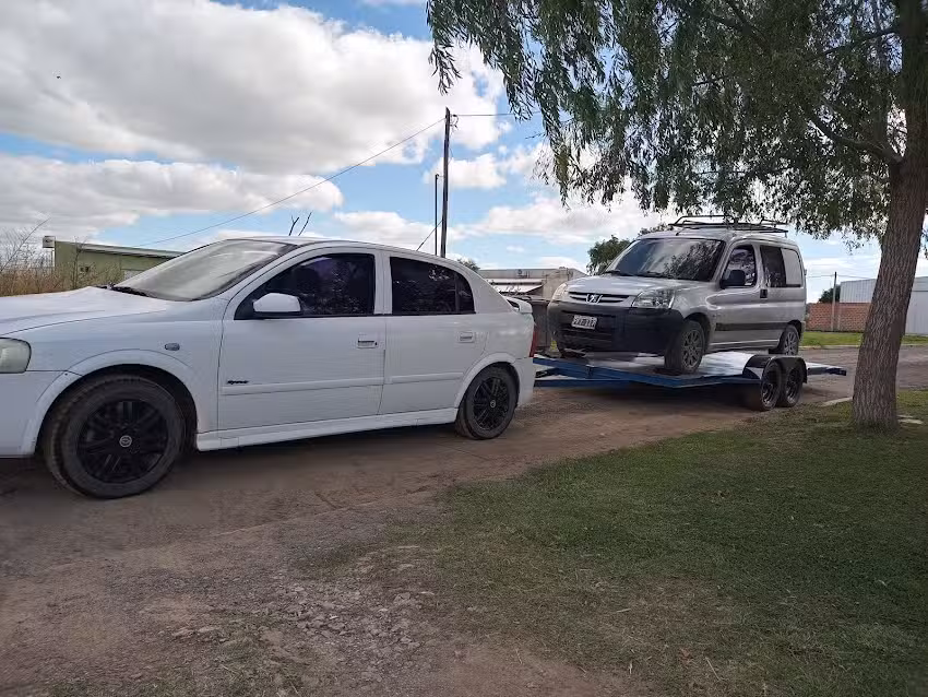 Remolques y auxilio mecanico (leo zabala)