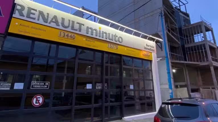 Renault Minuto &ndash; Ushuaia &ndash; Proveedora Ant&aacute;rtica S.R.L