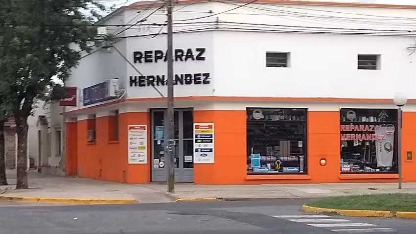 Reparaz y Hern&aacute;ndez
