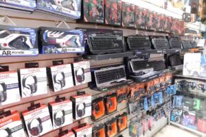 Seven Electronics Plaza