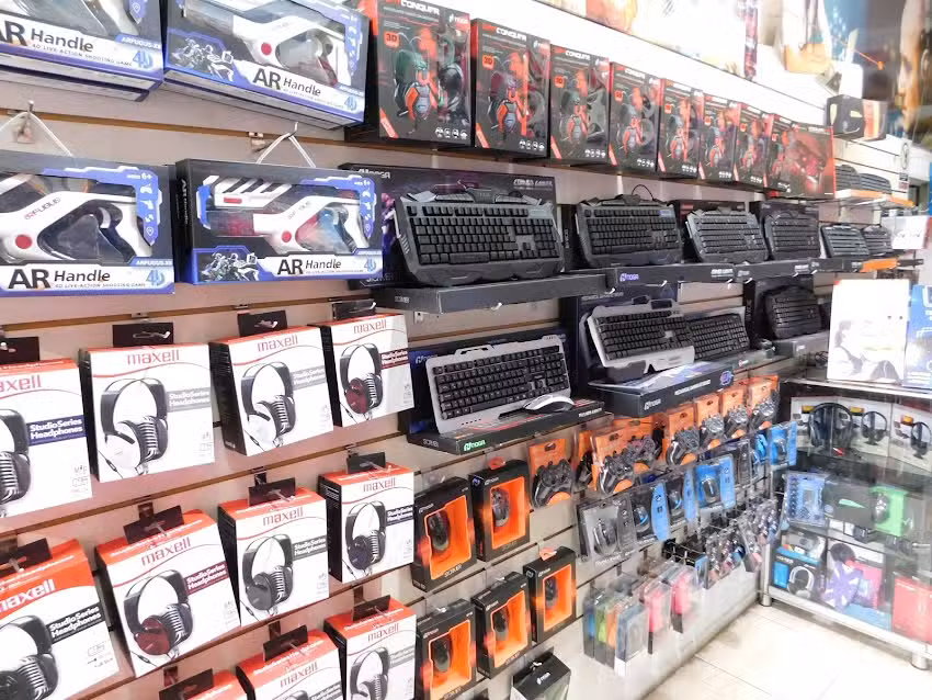 Seven Electronics Plaza