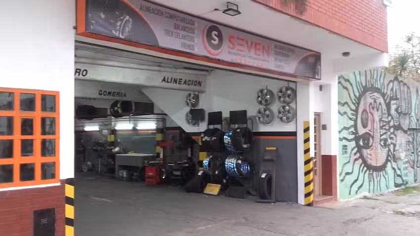 Seven Neum&aacute;ticos y Mec&aacute;nica R&aacute;pida