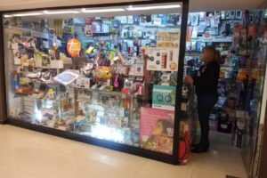 Somos Tecno. Galeria Subterranea Obelisco Norte. Local 24