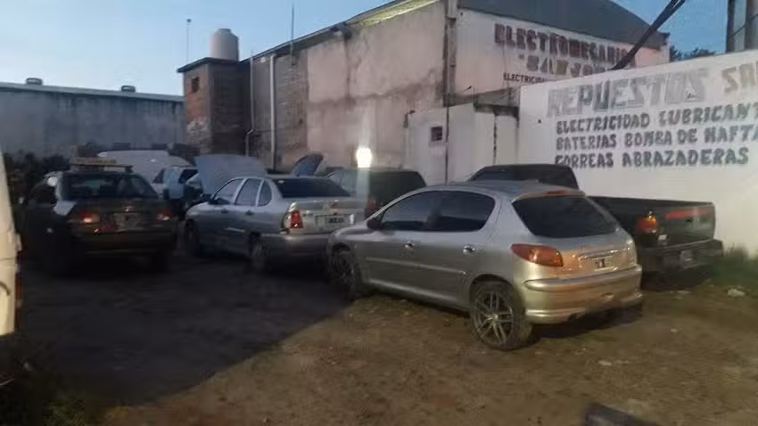 Taller de Autos y camionetas. San Jose