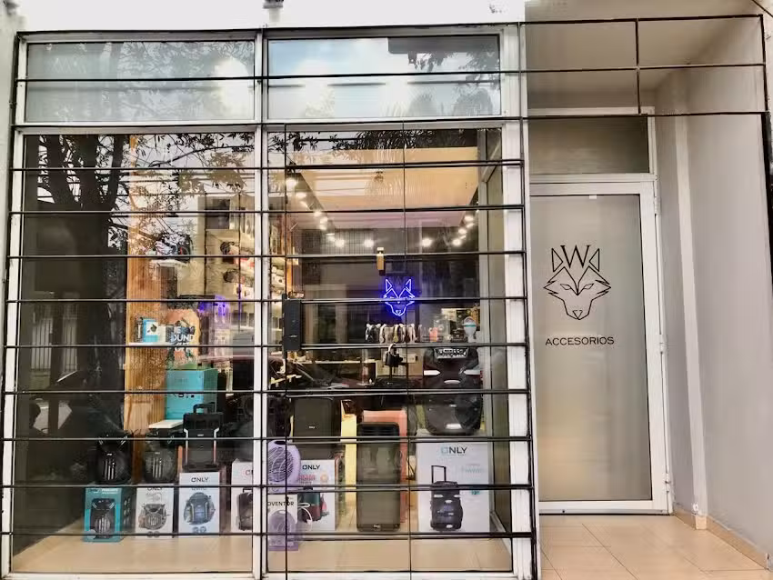 Wolf Accesorios Venta Mayorista y Minorista de tecnolog&iacute;a